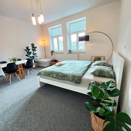 Lp 1926 Aneb U Nas Doma Apartment Zlín Екстериор снимка